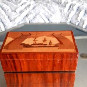 Oriental brown Laquered Ring Box